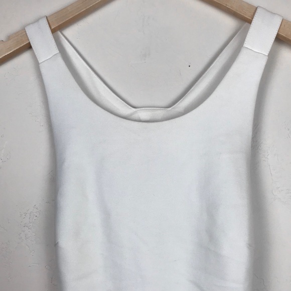 Urban Outfitters open back lace bodycon dress - Picture 3 of 7